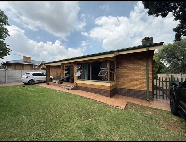 3 BEDROOM PROPERTY TO RENT IN VANDERBIJLPARK SW 5